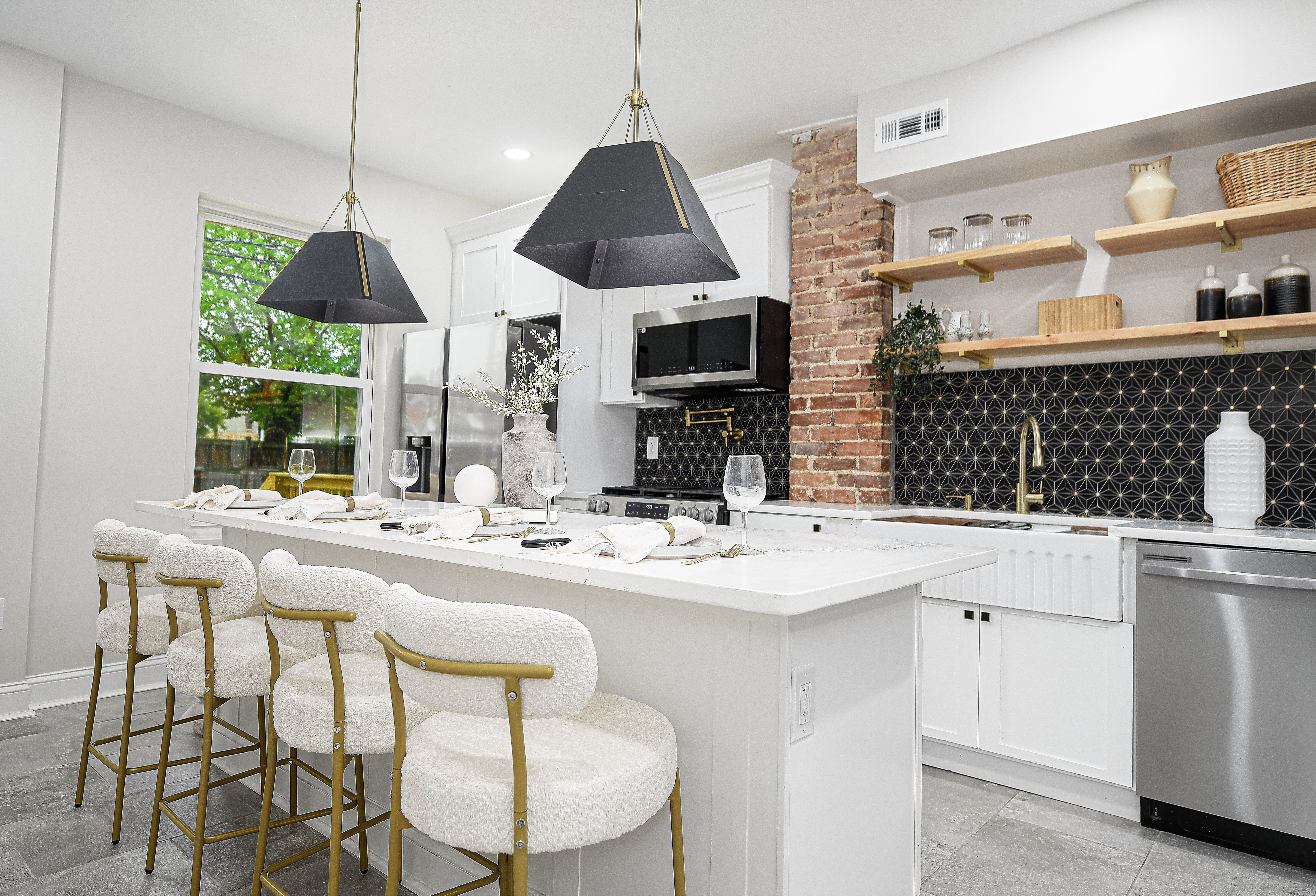 MHS professionally staged home